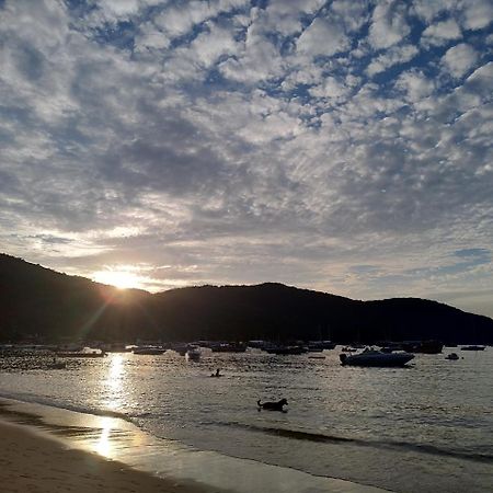 Апартаменти Ancoradouro Flats Vila do Abraao Екстер'єр фото